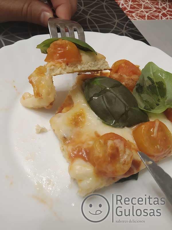 Pizza com base de frango em 6 passos rápidos