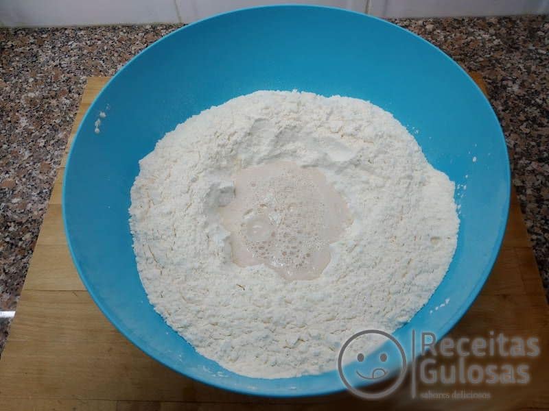Farinha com o fermento dissolvido