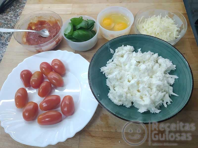 Pizza com base de frango em 6 passos rápidos