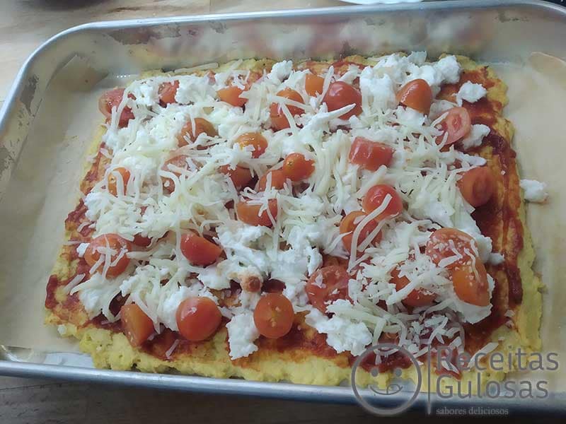 Pizza com base de frango em 6 passos rápidos