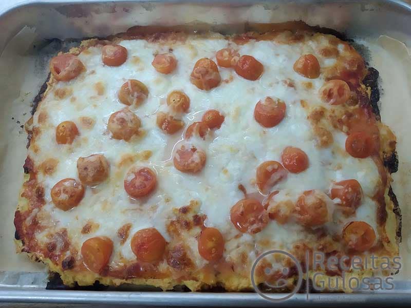 Pizza com base de frango em 6 passos rápidos