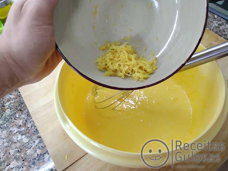 Pão de Ló com apenas 5 ingredientes