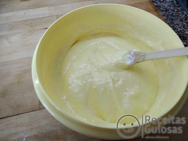 Pão de Ló com apenas 5 ingredientes